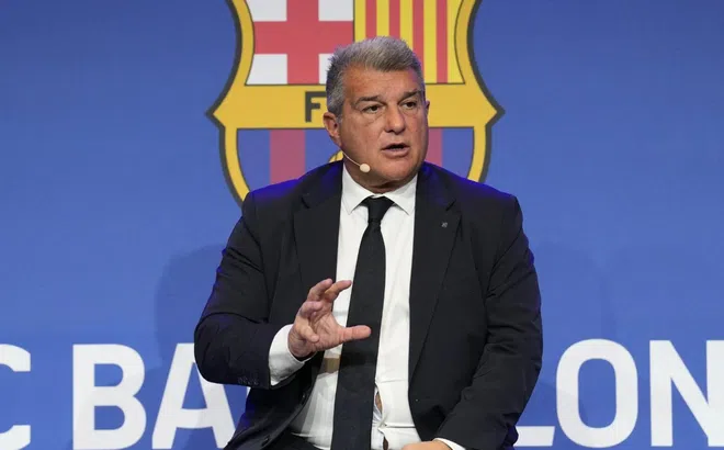 Chủ tịch Barca mơ vô địch cả Champions League và La Liga