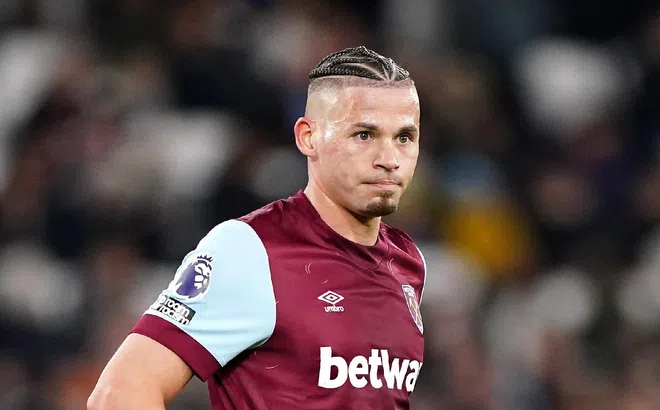 “Báo thủ” Kalvin Phillips có hành động thô lỗ với NHM West Ham
