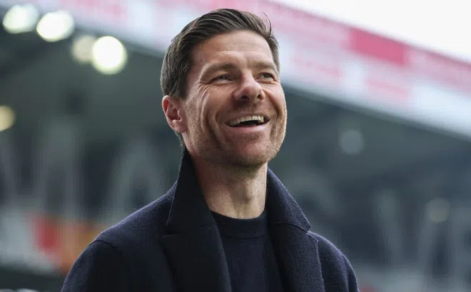 Alonso hưng phấn sau màn ngược dòng với Leverkusen