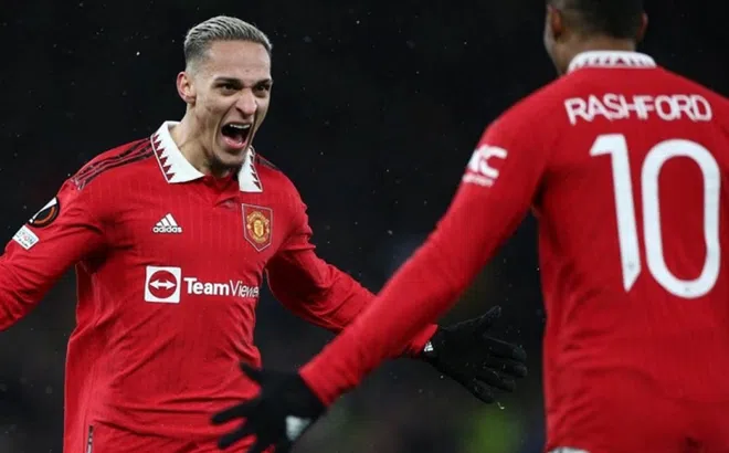 MU nên dùng Rashford hay Antony để hạ Liverpool?