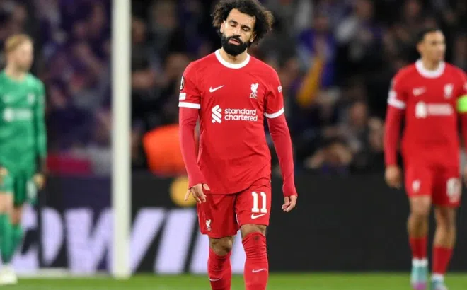 Liverpool chạm cột mốc tệ nhất lịch sử trên sân nhà