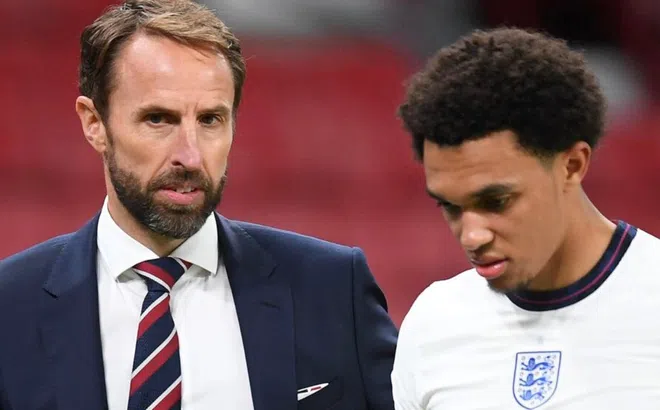 Arnold chỉ thẳng vị trí mình thích nhất với Southgate