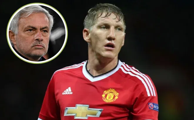 Schweinsteiger: 'Mourinho ép tôi tập cùng đội U16 MU'