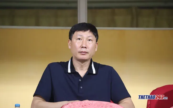 HLV Kim Sang-sik chấm Hoàng Đức, Bùi Tiến Dũng lên ĐT Việt Nam?