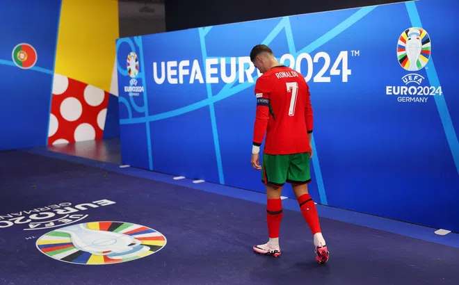 Ronaldo nhận tin không thể buồn hơn trong sự nghiệp
