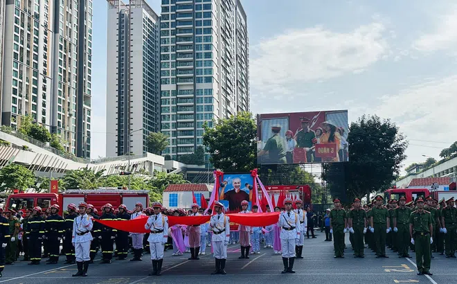 TP.HCM: Sôi nổi Hội thi nghiệp vụ chữa cháy và cứu nạn, cứu hộ “Tổ liên gia an toàn PCCC” cấp Thành phố năm 2024