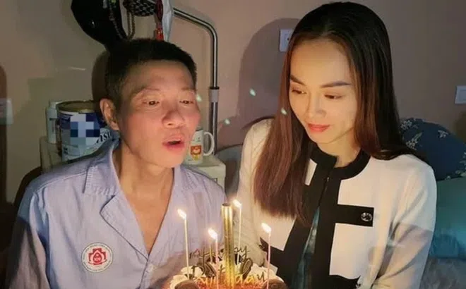 Phản ứng của vợ NSND Công Lý khi được trai lạ làm quen