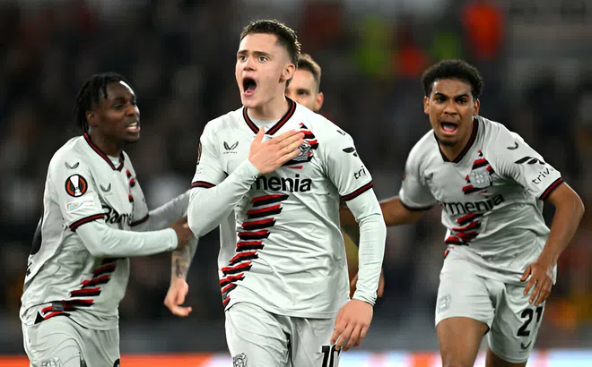 Leverkusen khiến Barca nhận tin không thể buồn hơn tại Champions League