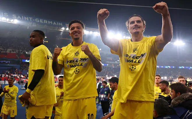 Người cũ MU thăng hoa cùng Dortmund vào chung kết C1