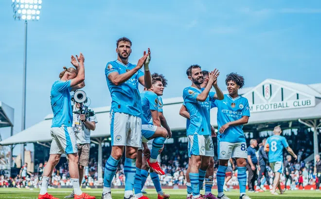 Thắng đậm Fulham, Man City làm nên lịch sử bóng đá Anh