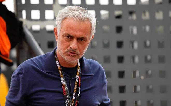 Mourinho vừa đến, hậu vệ ngôi sao đã khăn gói rời đội bóng