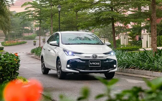 Tin xe trưa 18/9: Toyota Vios có giá lăn bánh ‘rẻ như cho’, dễ hạ gục Honda City và Hyundai Accent