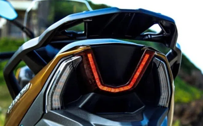 Tin xe trưa 14/3: Honda SH gặp khó vì mẫu xe ga mới có động cơ 350cc và phanh ABS, giá cực ‘mềm’