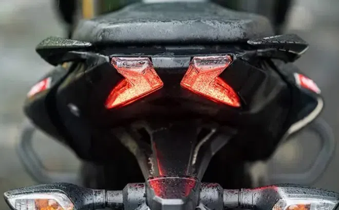 Tin xe 15/6: Ra mắt ‘vua côn tay’ 160 cc có ABS 2 kênh ăn đứt Exciter và Winner X, giá 39 triệu đồng