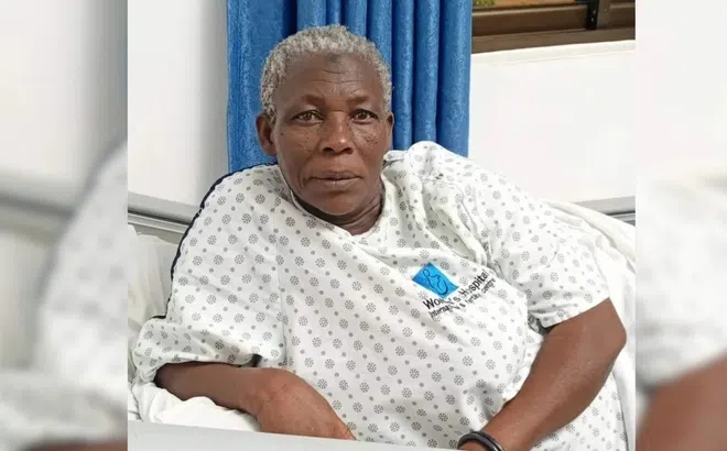 Cụ bà 70 tuổi sinh đôi nhưng phản ứng của người chồng mới gây kinh ngạc