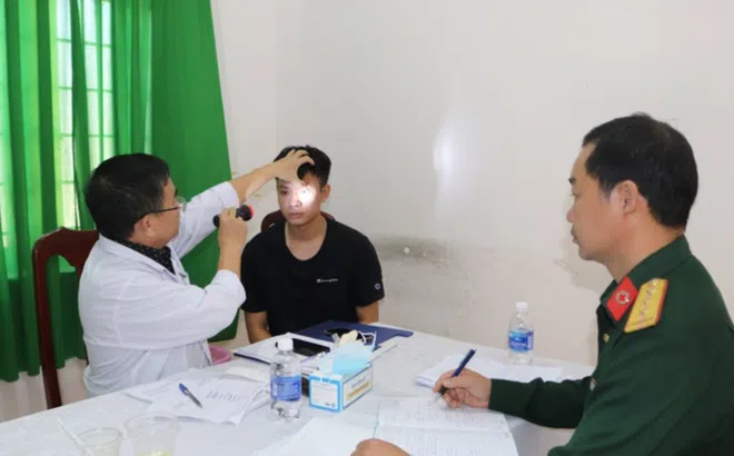 Từ 1/1/2024, thực hiện quy định mới về tiêu chuẩn khám sức khỏe nghĩa vụ quân sự