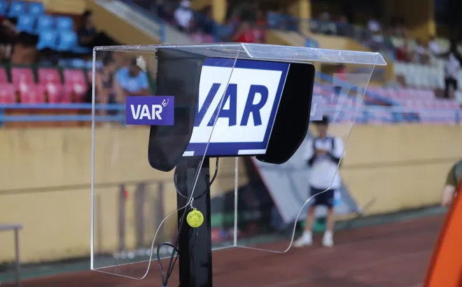 FIFA báo tin cực vui về VAR cho bóng đá Việt Nam