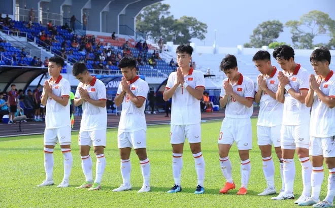 Xúc động hình ảnh ăn mừng của U23 Việt Nam trước Lào