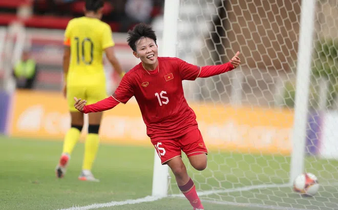 Bích Thùy lập hattrick, ĐT nữ Việt Nam thắng tưng bừng
