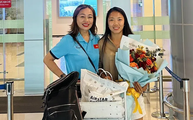 Huỳnh Như chia tay ĐT Việt Nam, về Bồ Đào Nha