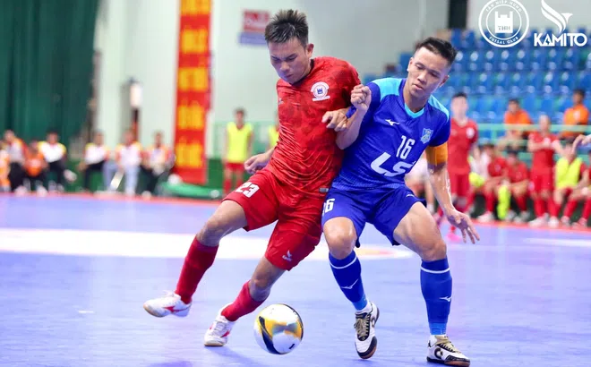 Đội Việt Nam đại thắng 5-1 ngày ra quân