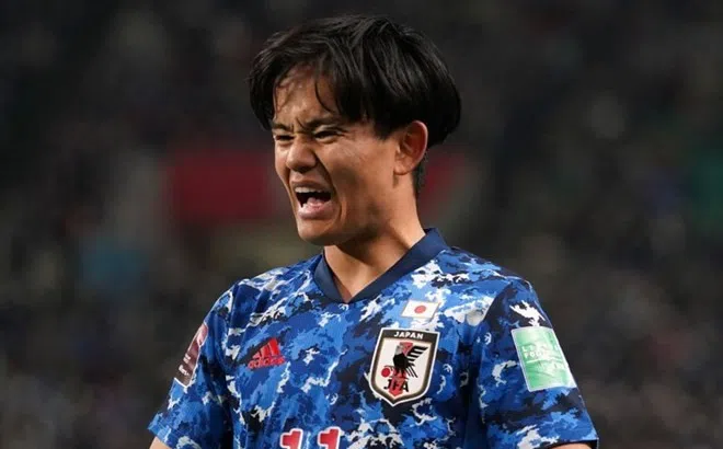 HLV Troussier khen ngôi sao Nhật Bản giỏi như Messi