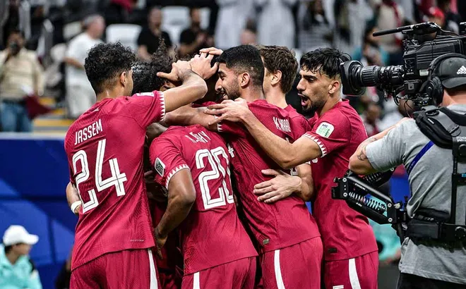 Qatar vào bán kết Asian Cup
