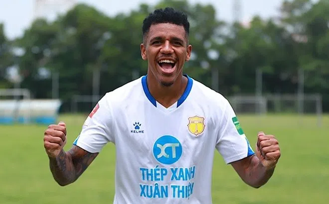 Ngoại binh chơi bóng tại V-League nhận án phạt nặng do dàn xếp tỷ số