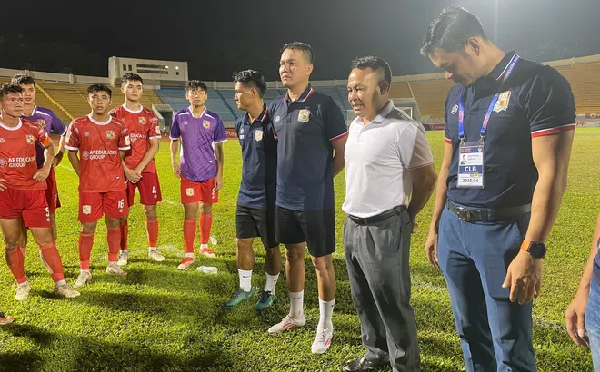 Nghi vấn tiêu cực, đội bóng Việt Nam thanh lý hàng loạt cầu thủ cùng Huấn luyện viên