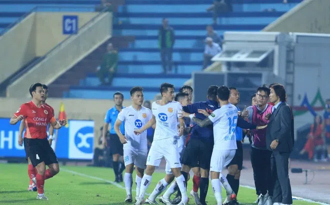 Vi phạm kỷ luật ở trận gặp Nam Định, một thành viên CLB CAHN đối diện án phạt nặng