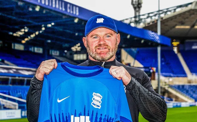 Huyền thoại Man Utd chính thức bị sa thải sau 3 tháng
