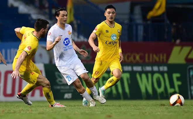 LTĐ bán kết Cúp Quốc gia 2023/24