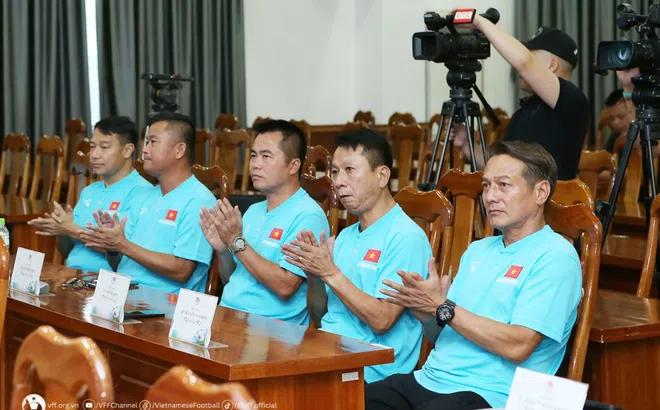 VIDEO: Các HLV V-League đi học khoá Pro năm 2024/25