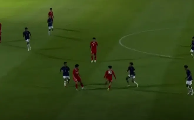 Báo Indo nói thẳng về sự cố ánh sáng ở trận đấu của U19 Việt Nam