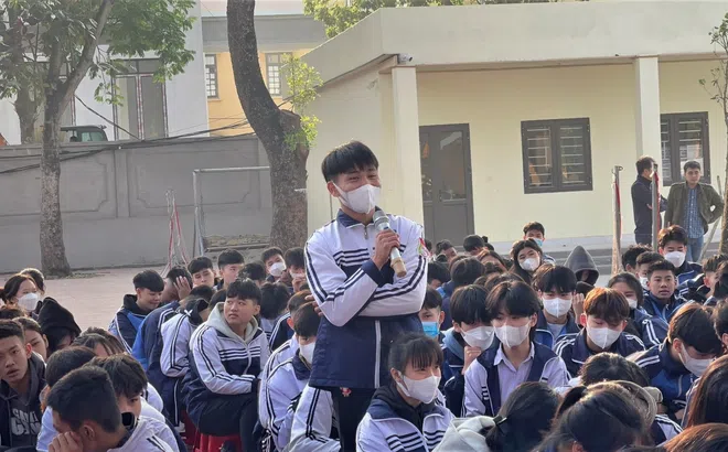 Hơn 500 học sinh THPT tham gia buổi tư vấn hướng nghiệp