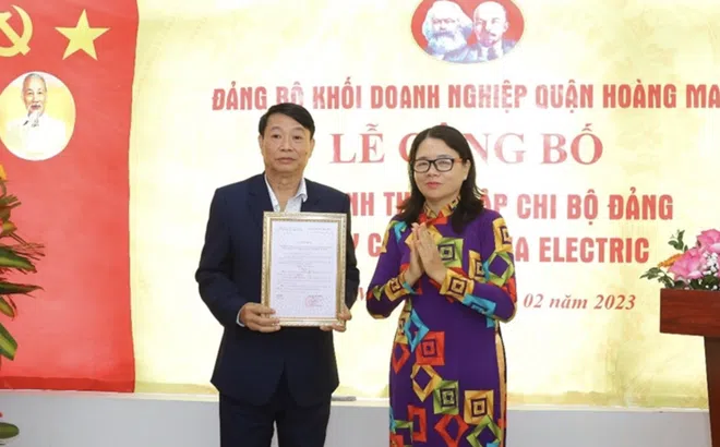 Hoàng Mai: Thành lập thêm một chi bộ doanh nghiệp ngoài quốc doanh