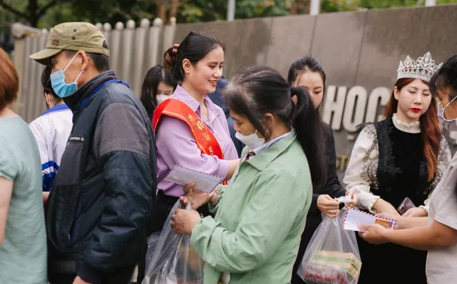 Hoa Hậu Doanh Nhân 2023 Trần Thị Lê Na làm thiện nguyện sau đăng quang