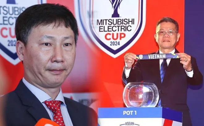 HLV Kim Sang Sik có biểu cảm gây chú ý khi biết tin ĐT Việt Nam cùng bảng Indonesia