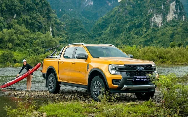Doanh số xe bán tải tăng trưởng trở lại, Ford Ranger vẫn một mình "cân team"