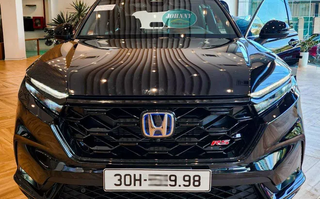 Thực hư Honda CR-V 2024 vừa ra mắt đã có khách chốt ngay bản hybrid, ra biển chỉ sau 1 ngày?