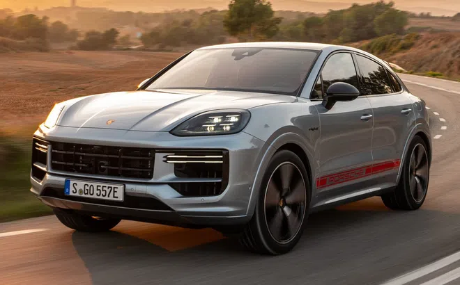 Giá xe Porsche Cayenne tháng 11/2023 & Đánh giá chi tiết