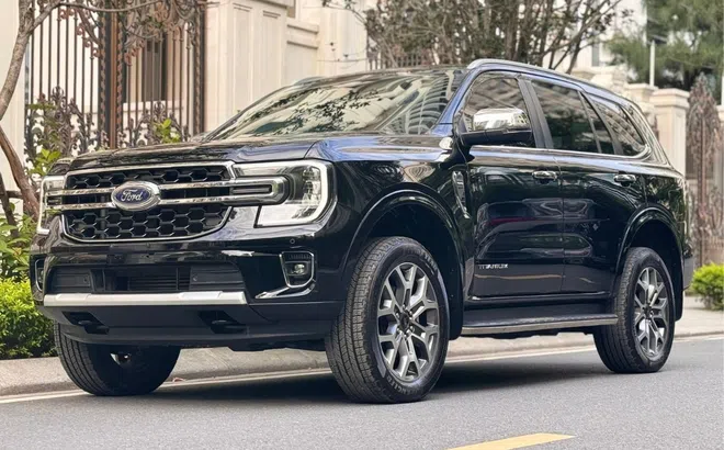 Chạy ‘lướt’ 1 năm, chủ xe Ford Everest rao bán phương tiện với giá khó tin