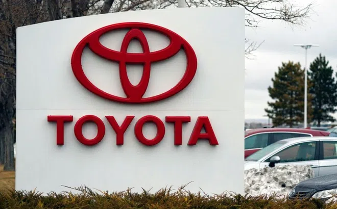 Bê bối leo thang, Toyota và công ty con tạm dừng sản xuất một số mẫu xe