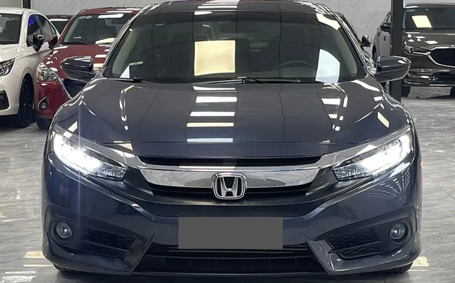 Sử dụng 5 năm, Honda Civic ‘full option’ mất giá ngang một chiếc Hyundai i10