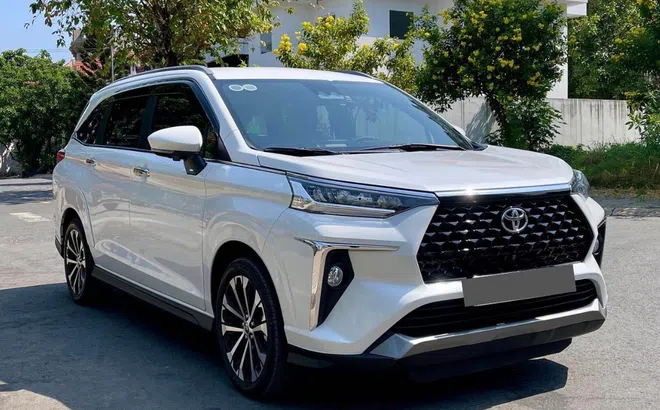 Toyota Veloz Cross mới lăn bánh 500 km đã xuống giá ngỡ ngàng trên sàn xe cũ