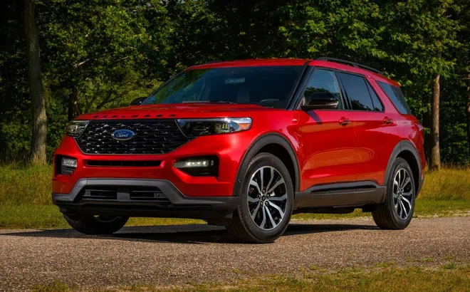 Ford Explorer 2023 'lĩnh án' triệu hồi do nguy cơ tai nạn