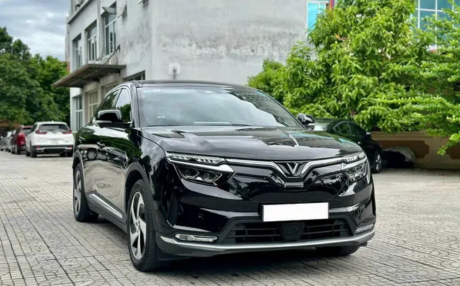 Sử dụng 2 năm, xe điện VinFast VF 8 lên sàn xe cũ với mức giá rẻ bất ngờ