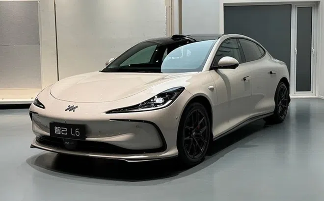 Xe điện IM L6 chốt lịch ra mắt: Tầm hoạt động lên tới 1.000 km, ‘chung mâm’ Toyota Camry