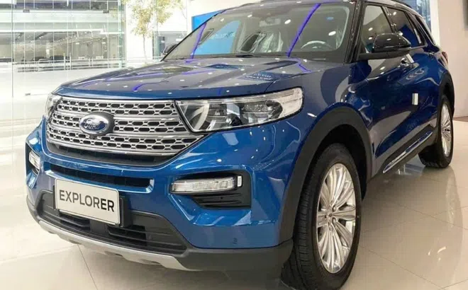 Hết thời ‘bia kèm lạc’, Ford Explorer âm thầm giảm giá niêm yết gần nửa tỷ đồng