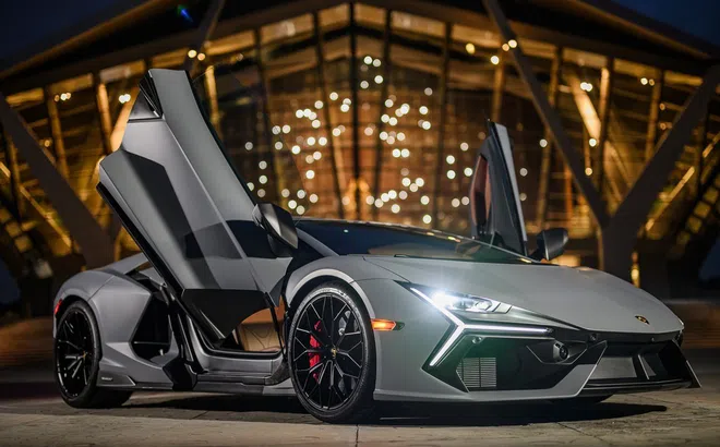 Lamborghini Revuelto lần đầu lộ diện tại Việt Nam, có thể ra mắt ngay trong tháng này